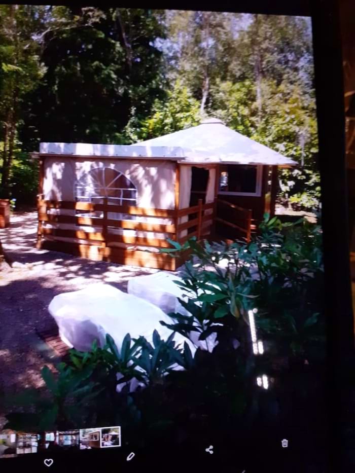 vends chalet au calme saint-yvi